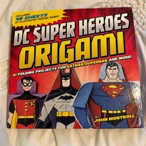 DC Super Heroes Origami Book